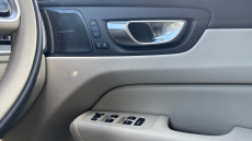 Volvo XC60 2.0 B5P Plus Dark 5dr AWD Geartronic Petrol Estate